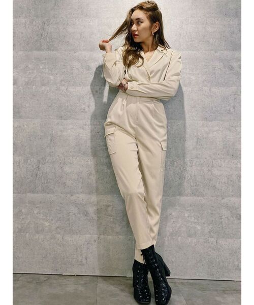 EVRIS（エヴリス）の「SATIN TAILOR ジャンプスーツ（つなぎ