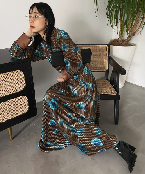 Ameri（アメリ）の「MILA VELOUR CUT DRESS（ワンピース）」 - WEAR