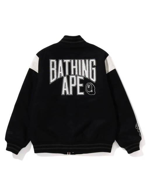 A BATHING APE（アベイシングエイプ）の「SWITCH SHOULDER VARSITY