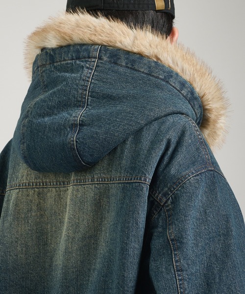 Perushu（ペルーシュ）の「ヴィンテージライクデニムフードファー