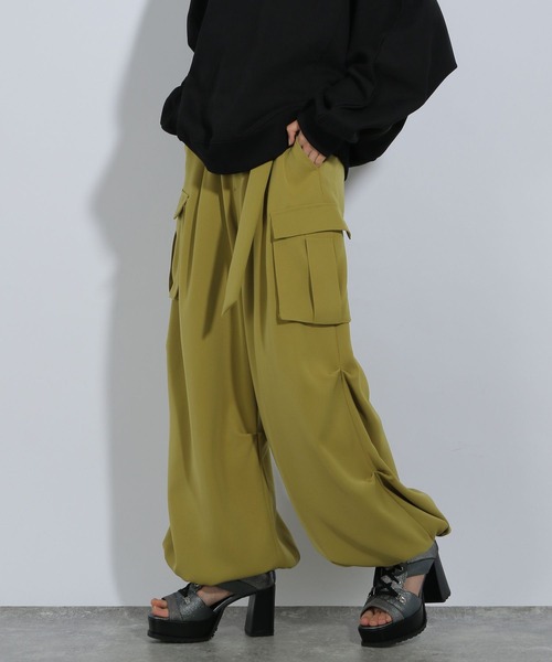 HARE（ハレ）の「2WAYトロミワイドカーゴパンツ(HARE)（カーゴパンツ