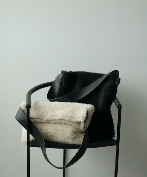 anuke（アンヌーク）の「Boa Tote Bag（トートバッグ）」 - WEAR