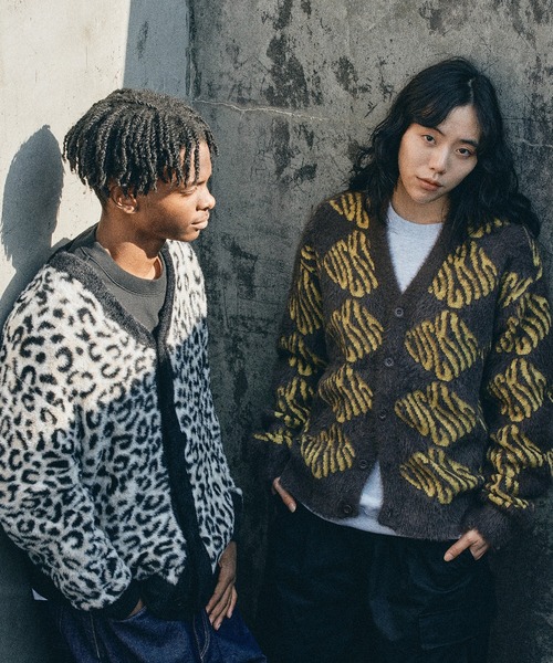 HUF（ハフ）の「SNOW LEOPARD CARDIGAN / HUF カーディガン