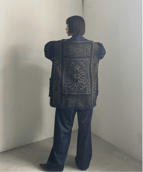 Ameri（アメリ）の「RUG PATTERN KNIT JACKET（ノーカラージャケット