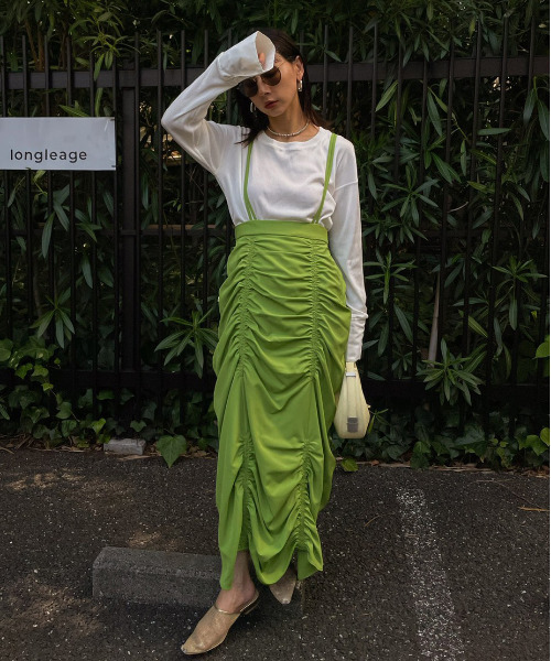 VERTICAL GATHER SUSPENDER SKIRT（スカート）｜Ameri（アメリ）の