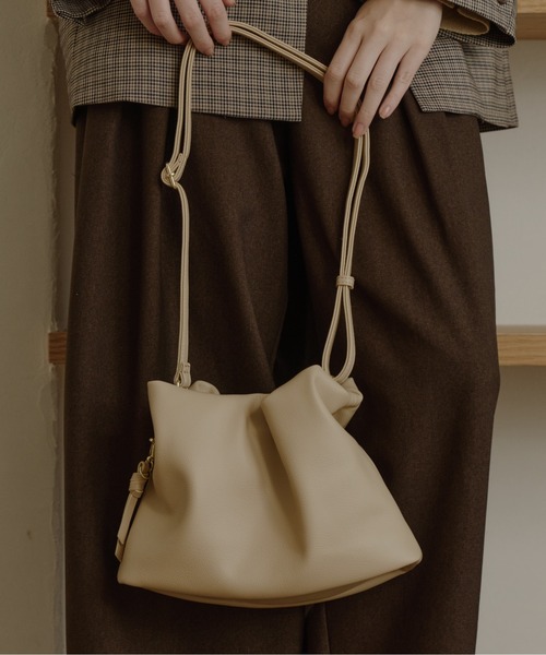 nuance gather shoulder bag/ニュアンスギャザーショルダーバッグ