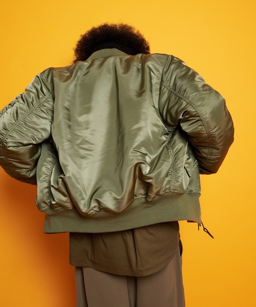 Alpha Industries（アルファインダストリーズ）の「ALPHA MA-1 JKT US