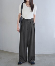 レディースのスラックス（グレー/灰色系・ストライプ柄）ファッション