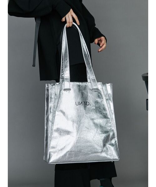 UN3D.（アンスリード）の「METALLIC ORIGAMI TOTE / メタリック