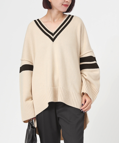 AP STUDIO（エーピーストゥディオ）の「ラインVネックオーバープル