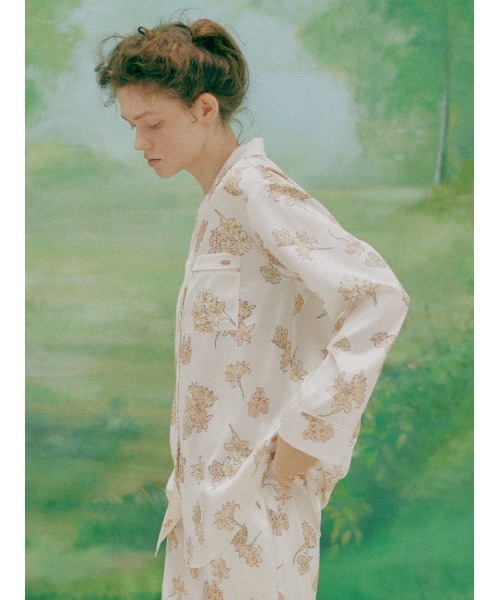 gelato pique（ジェラートピケ）の「【ミュシャ】花柄サテンシャツ