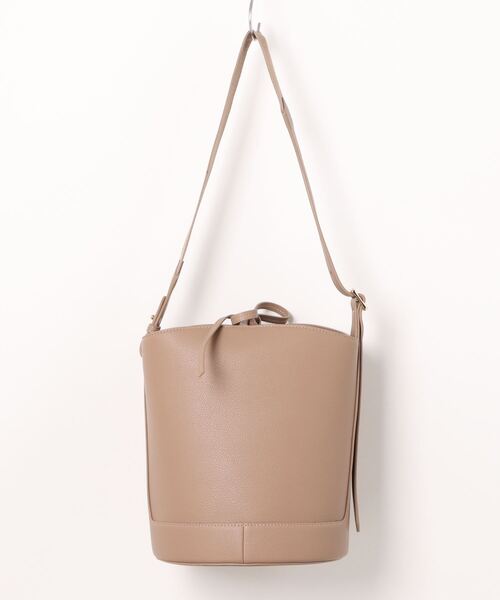 A.P.C.（アーペーセー）の「SAC ANA（ショルダーバッグ）」 - WEAR