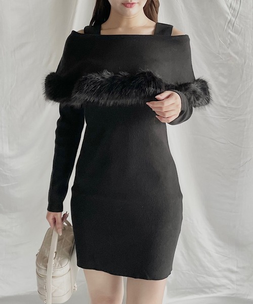 NOMAE（ノーマエ）の「ファーケープオフショルニットワンピース