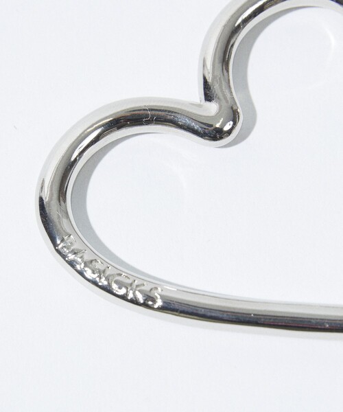 BASICKS（ベイシックス）の「BASICKS/ベイシックス Heart Carbiner