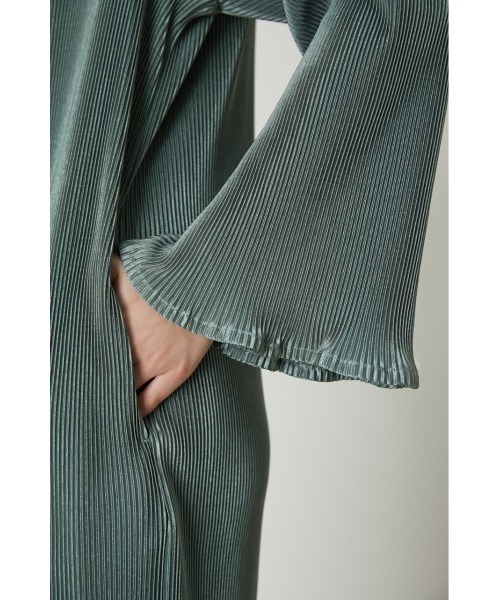 RIM.ARK（リムアーク）の「Pleats shoulder padded OP（ワンピース