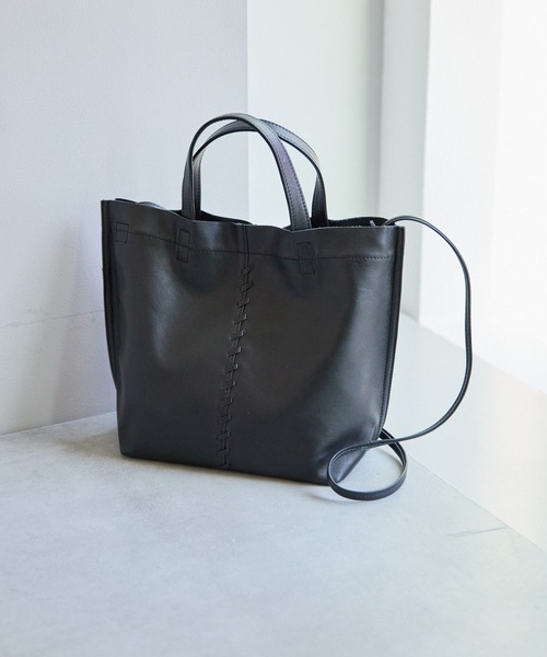 ear PAPILLONNER（イアパピヨネ）の「《本革/軽量/2WAY》センター