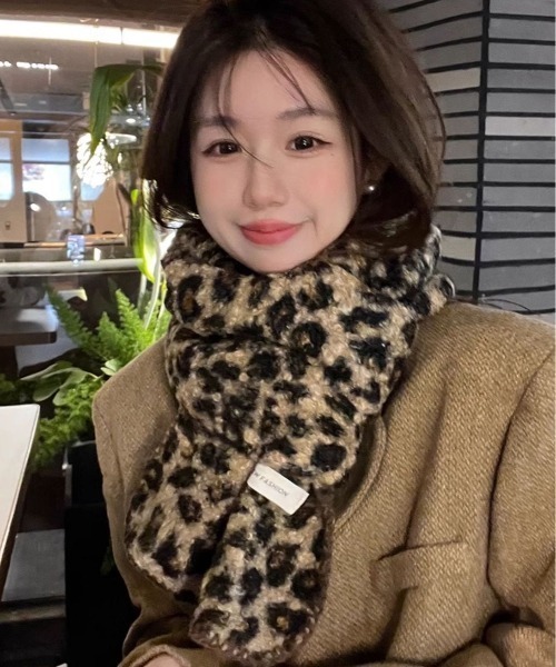 セール】ヒョウ柄もこもこマフラー（マフラー）｜ViViDAY（ビビデー