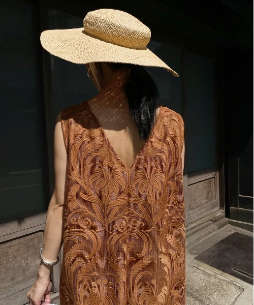 Ameri（アメリ）の「CHLOE V NECK ROMPERS（つなぎ/オールインワン