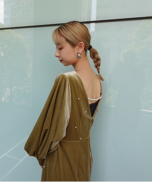 BACK OPEN PEARL VELOUR DRESS（ドレス）｜Ameri（アメリ）の