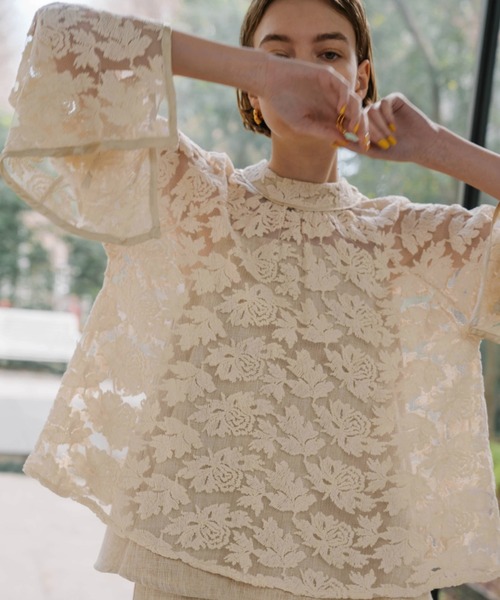 WILLFULLY（ウィルフリー）の「sheer lace 2way ribbon sleeve blouse
