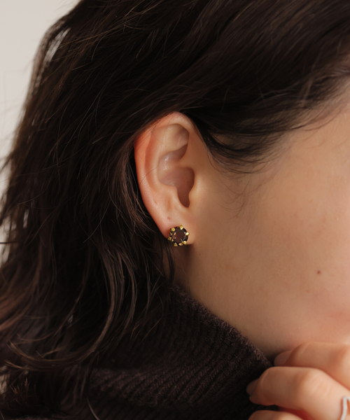 odul（オジュール）の「ODUL SLOBE別注 スターカットピアス（ピアス