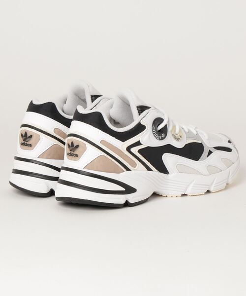 adidas（アディダス）の「アスター / Astir / 厚底スニーカー