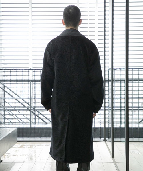 TOGA VIRILIS（トーガ ビリリース）の「Fake fur coat（トレンチコート