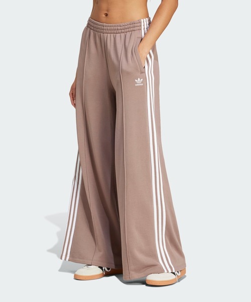 adidas（アディダス）の「スリーストライプス ルーズ フレンチテリー