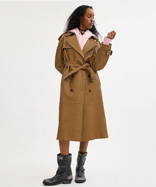 COACH（コーチ）の「レザー ダブル ブレステッド トレンチ コート