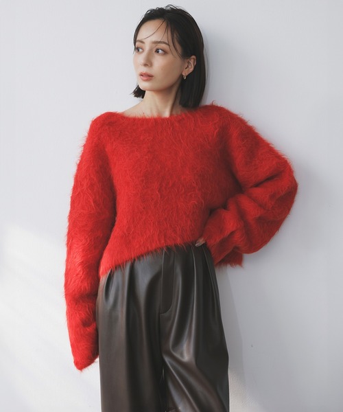 anuans（アニュアンス）の「スーリーアルパカショートニットプル