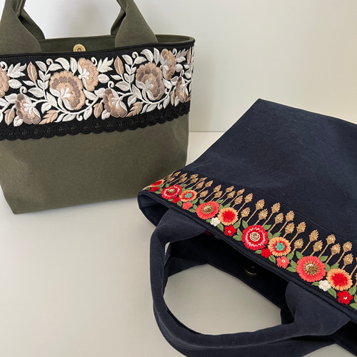 インド刺繍リボンとクッタリ帆布のトートバッグ◇カーキ トートバッグ