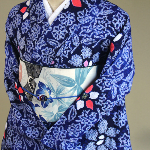 ◇現代 有松鳴海絞 浴衣◇【紺 朱他】細かい花柄の小紋模様 小柄な方に