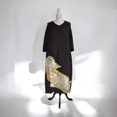 ヤケ有り 3XL ,着物リメイク,上品ワンピース, 黒留袖リメイク