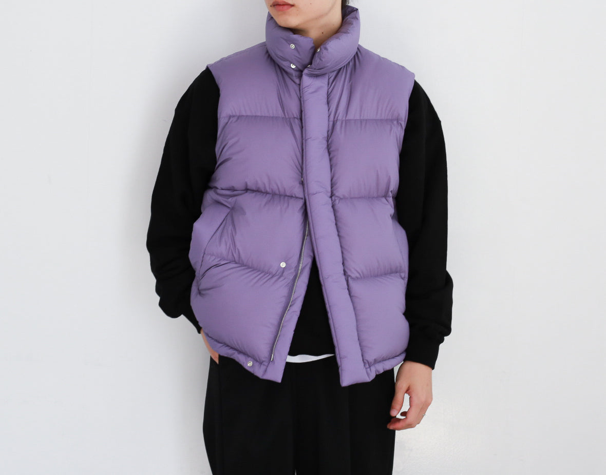 AURALEE SUPER LIGHT NYLON RIPSTOP DOWN VEST – Chum!
