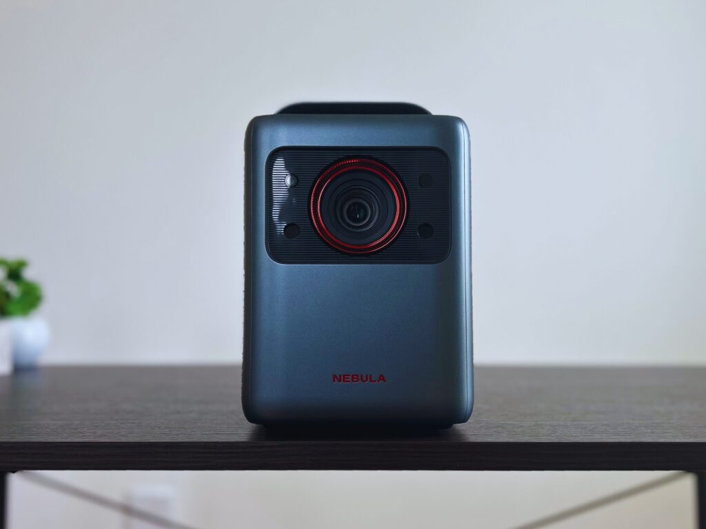 魅力が全て分かる】Nebula Cosmos Laser 4Kを徹底レビュー【極上画質の