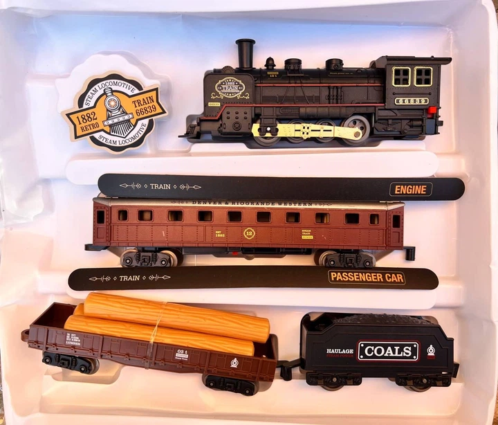 Железная дорога детская локомотив с 3мя вагонами 103 см (HS8017A