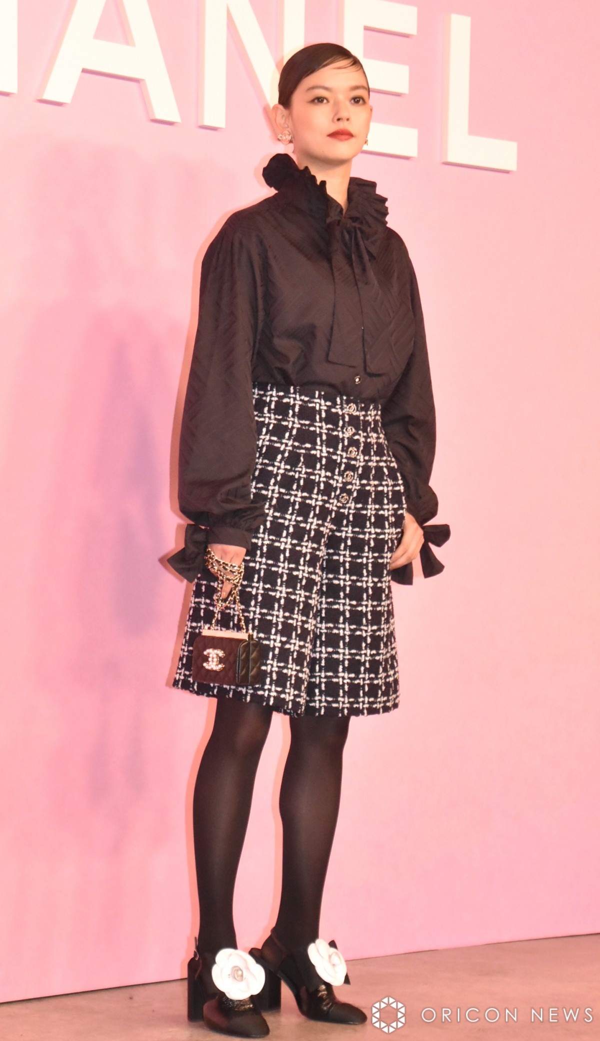 画像・写真 | 小松菜奈、鼻ピアスにレザージャケットでパンクなコーデ