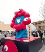 万博ミャクミャクの「閉幕に向けた限定デザイン」登場 公式発表に「あ