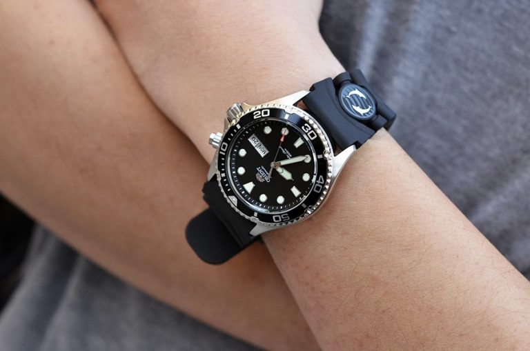 ORIENT RAY RUBBER BLACK FEM6500BB9 EM6500BB