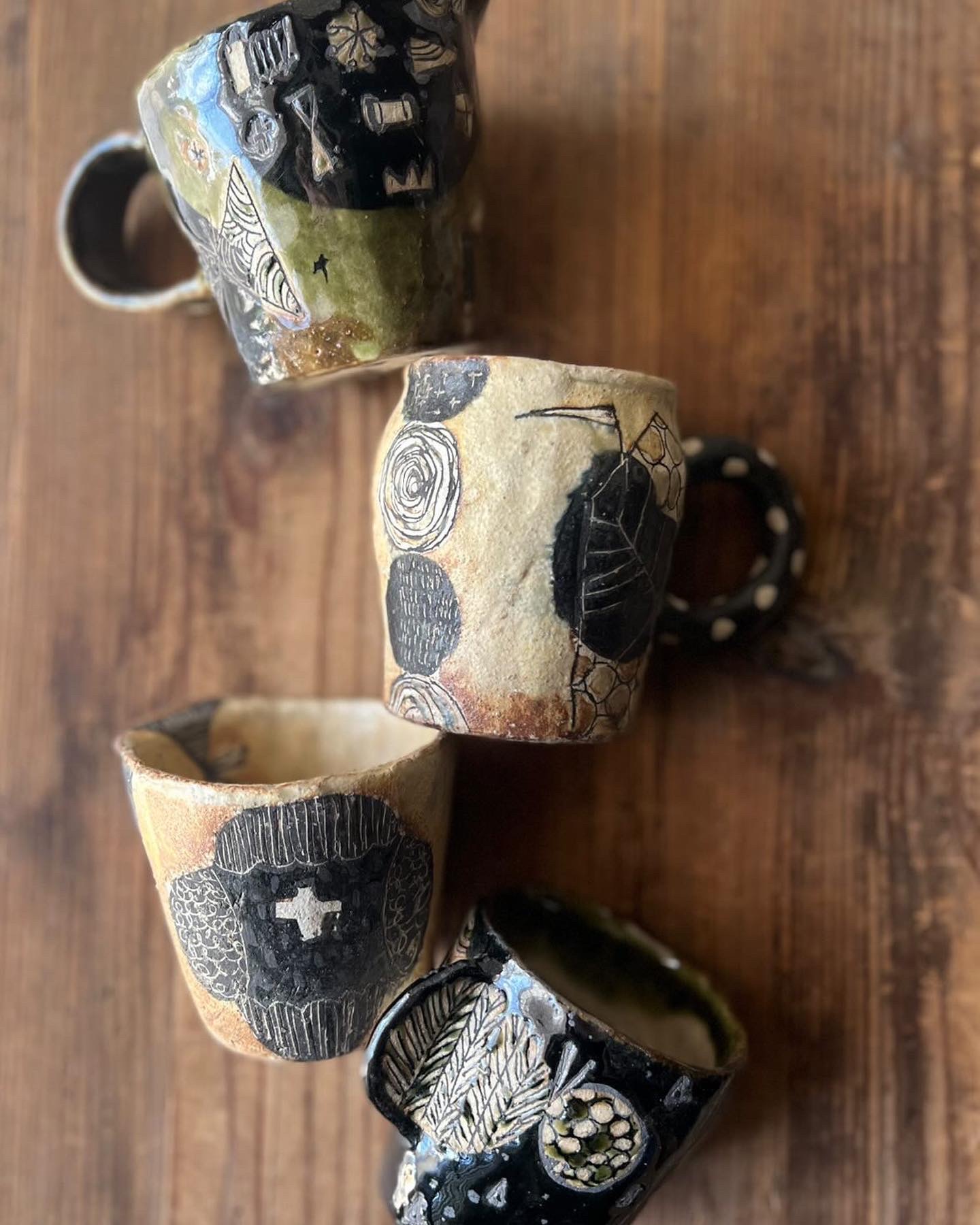 青木寿美子 - 作家紹介 - 手作りの陶器と雑貨を扱うお店「空菴（くう