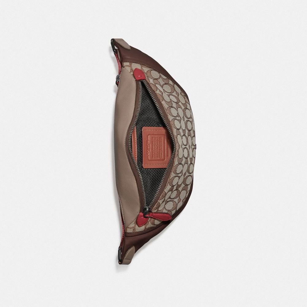 公式】COACH – コーチ | リーグ ベルト バッグ シグネチャー ジャカード