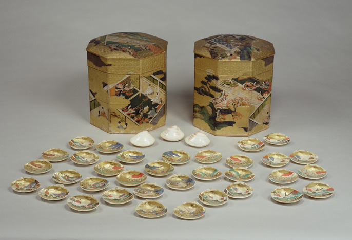 Toshi 純金泊 京洛の秋 貝桶と貝合わせ 貝合わせ - Wikipedia