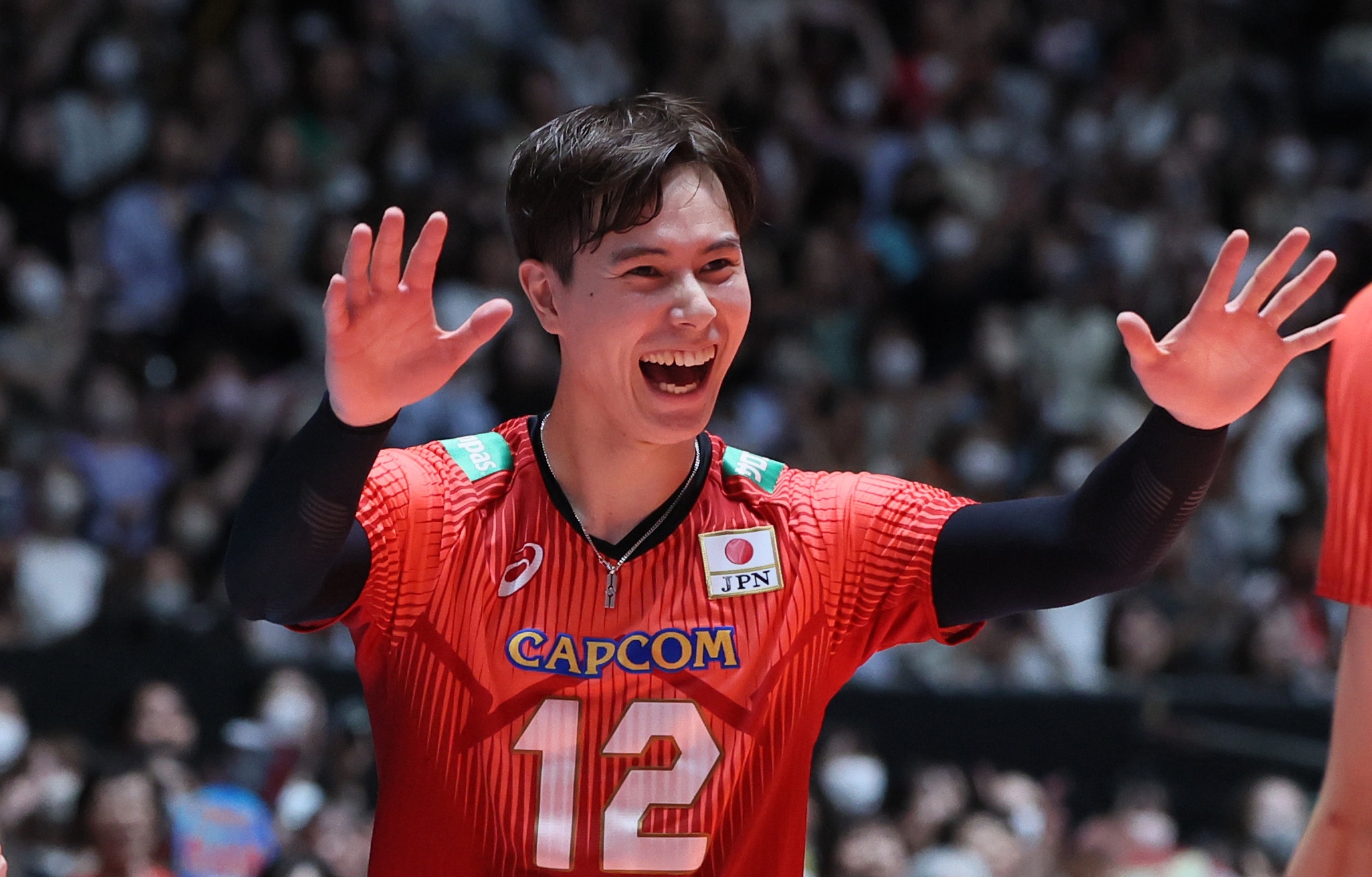 高橋藍、日本のサントリーに電撃移籍 兄・塁も所属する強豪／バレー