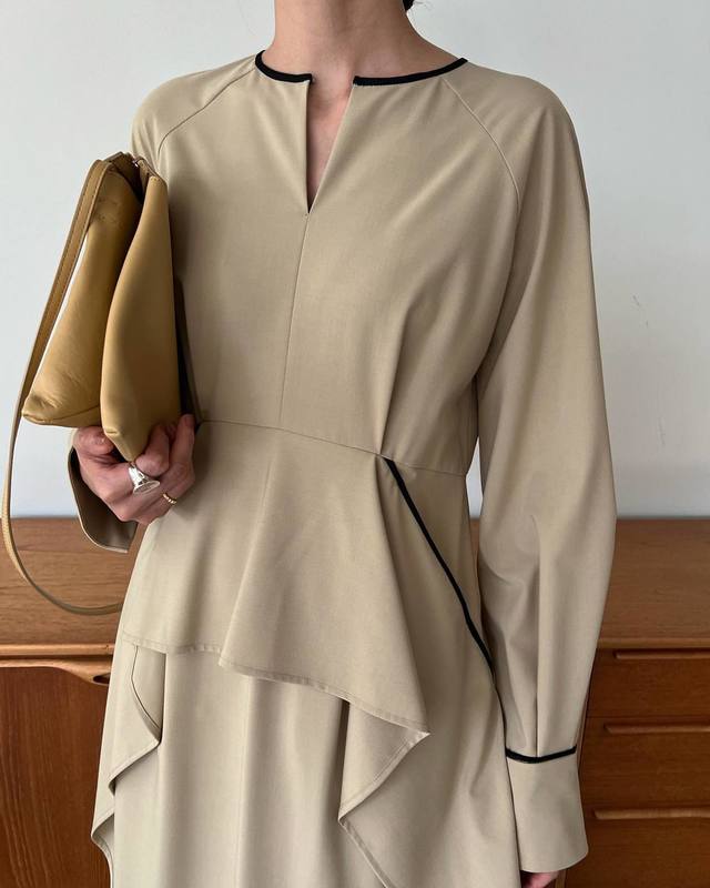 発売中のおすすめアイテムを松本恵奈着用でご紹介。”WAIST FRILL ONE