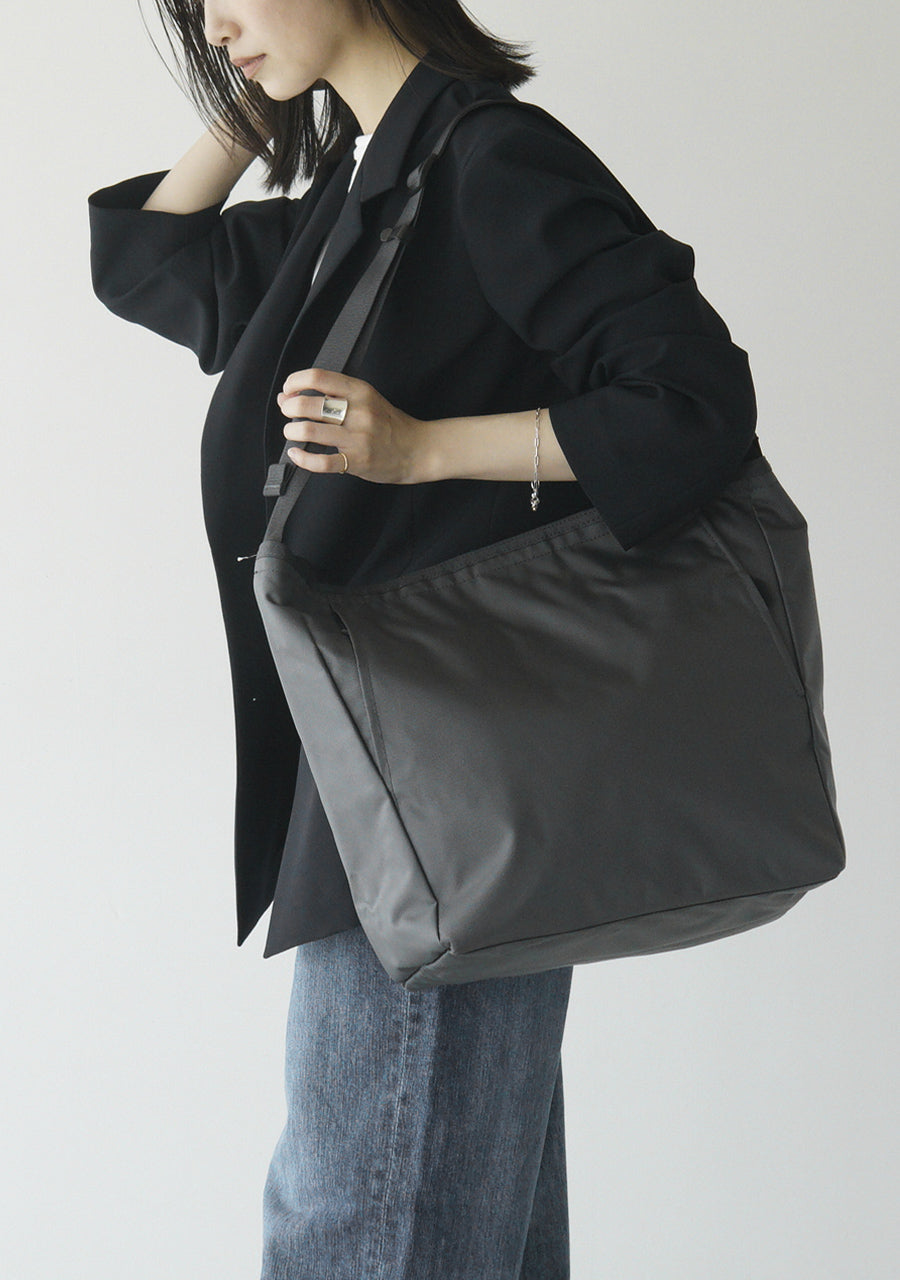 MONOLITH SHOULDER STANDARD HEXA M ショルダー スタンダード ヘキサ M