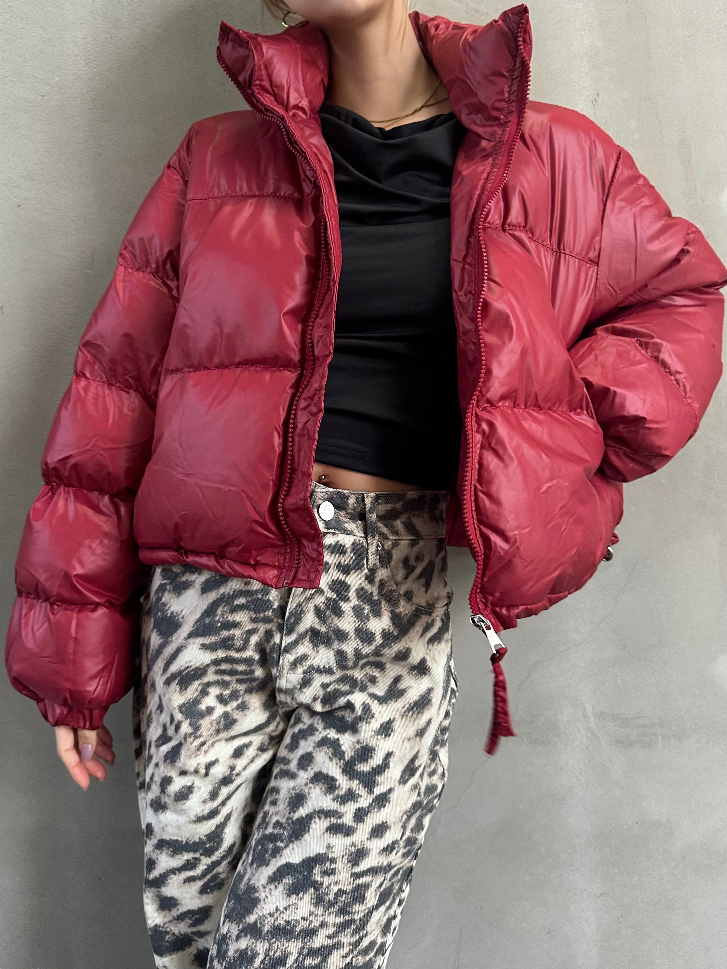 ボリュームレッドダウンジャケット DPB26465 – CRAMMY