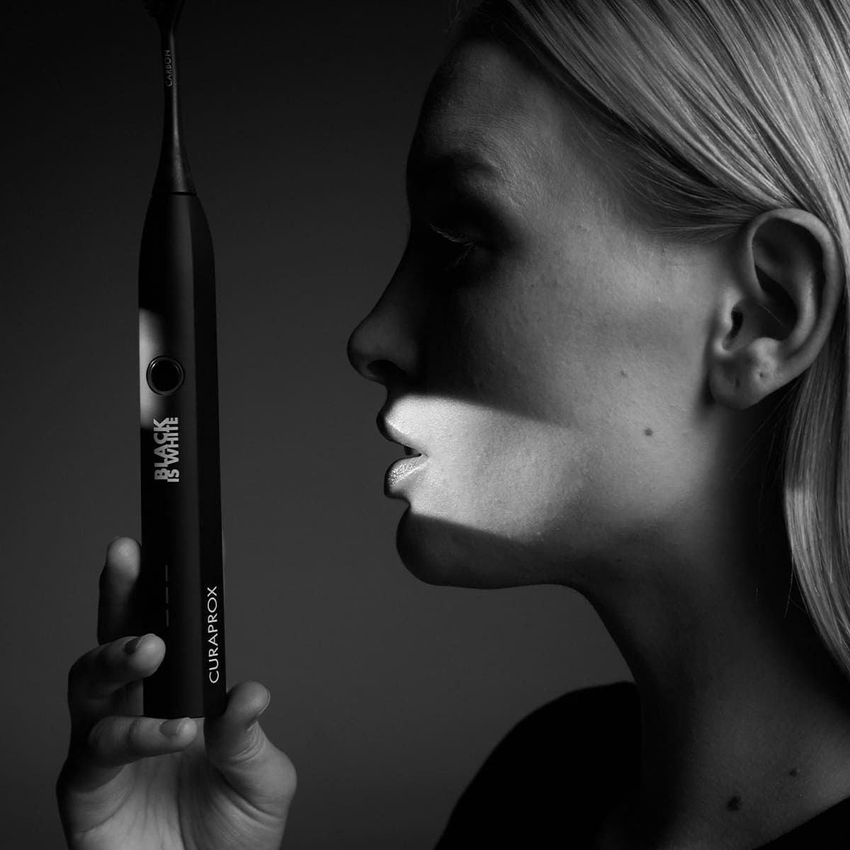 クラプロックス 音波式電動歯ブラシ ブラックイズホワイト （Black is