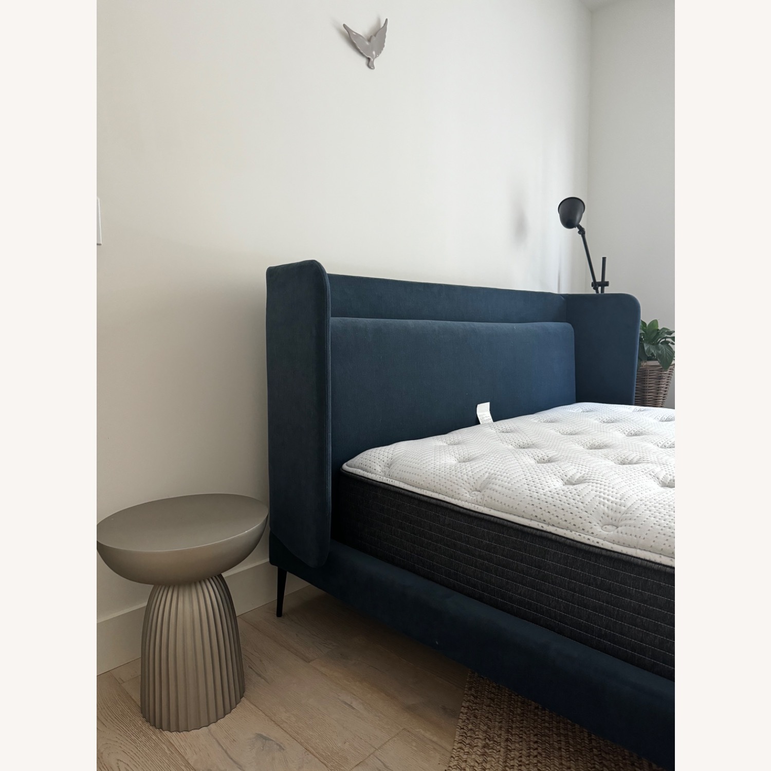 BoConcept Austin Queen Size Bed - AptDeco
