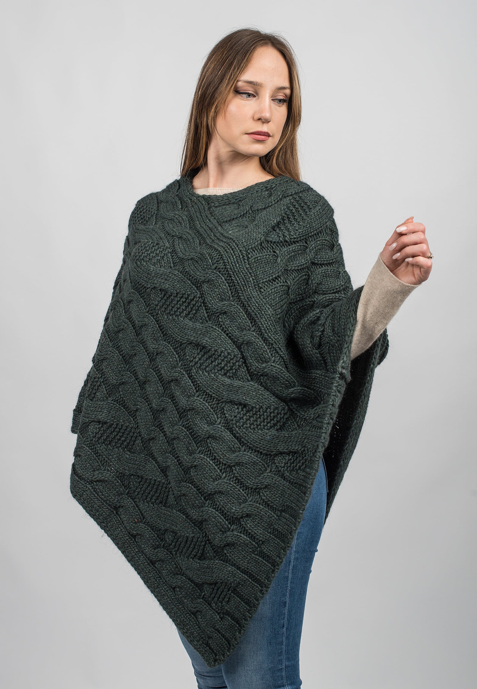 V neck poncho with braided | Dalle Piane Cashmere