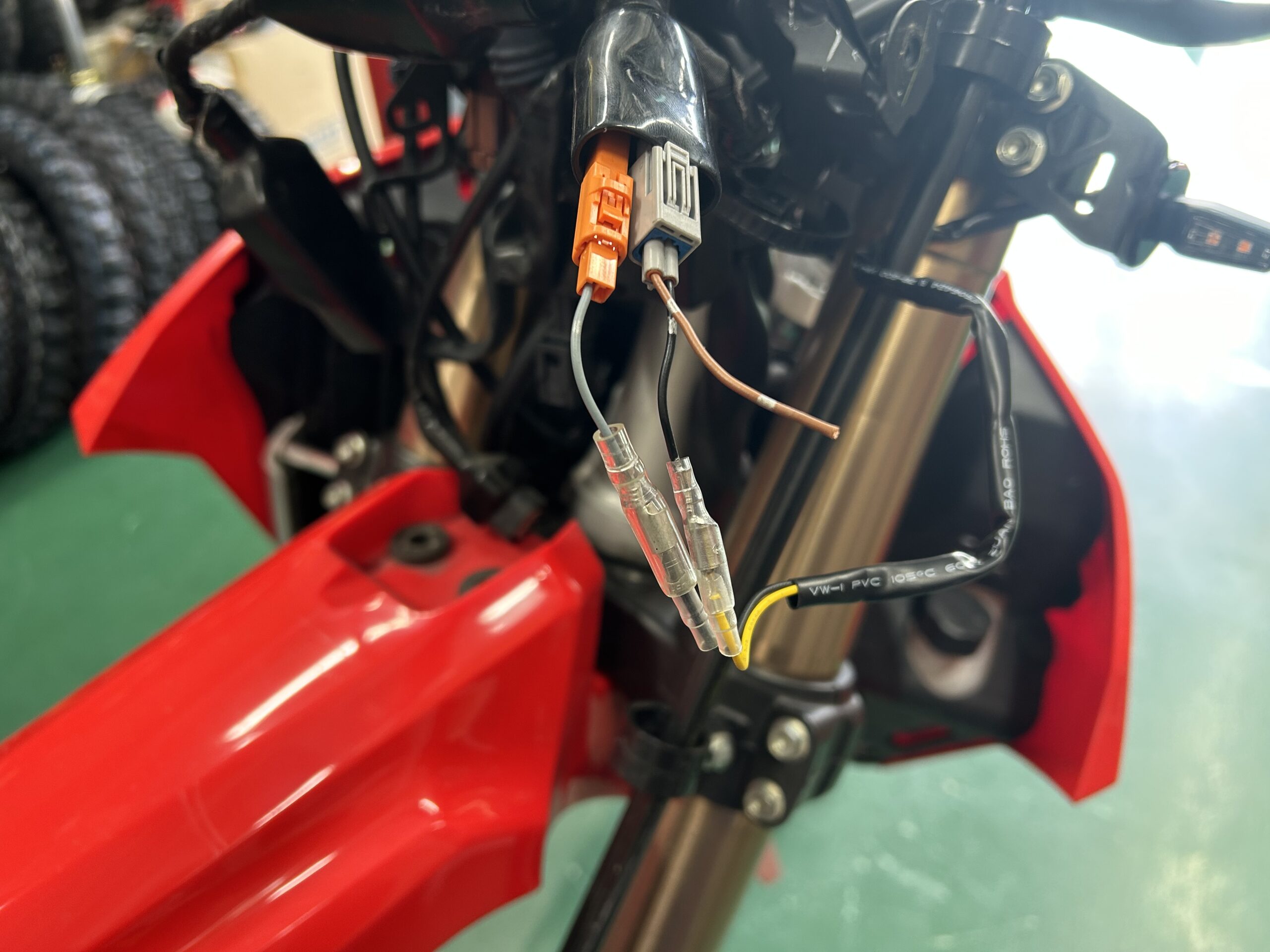 ダートバイクプラスブログ|CRF250L MD47型 ウインカー取り付け解説